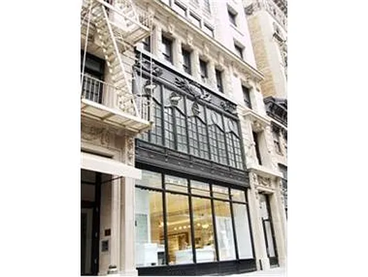 Rented by Douglas Elliman | media 20