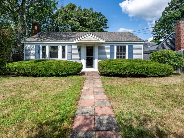 19 Mayflower Road, West Yarmouth, MA 02673