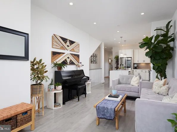 32 Todd Pl NE #1, Washington, DC 20002