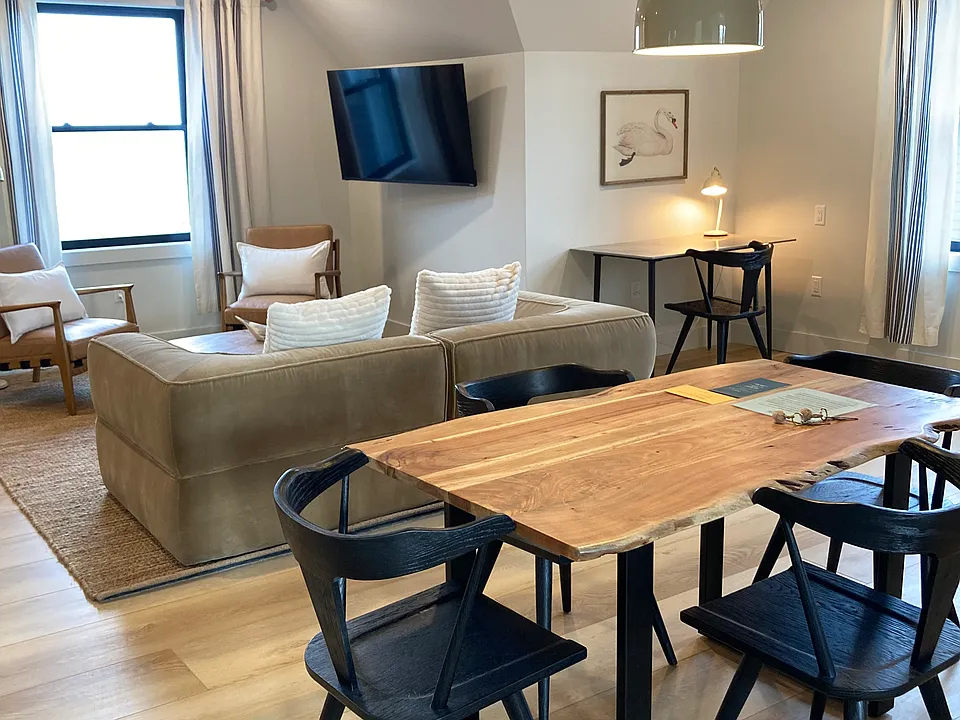 52 Main St #12