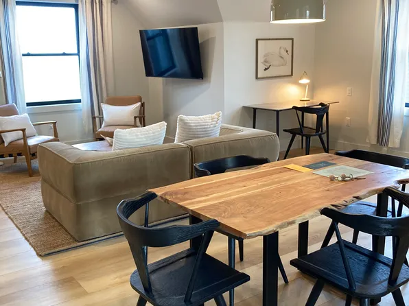 52 Main St #12, New Castle, NH 03854