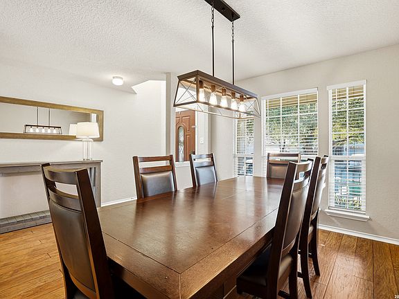 4th image of 5927 Onyx Way