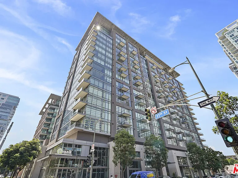 1100 Hope St #Penthouse 205 — Photo 47