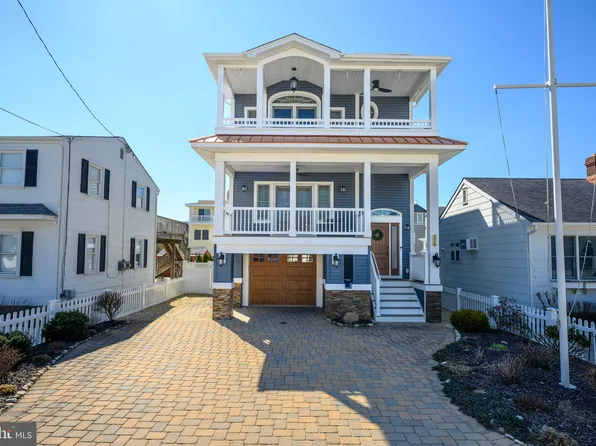 214 Iroquois Ave, Beach Haven, NJ 08008