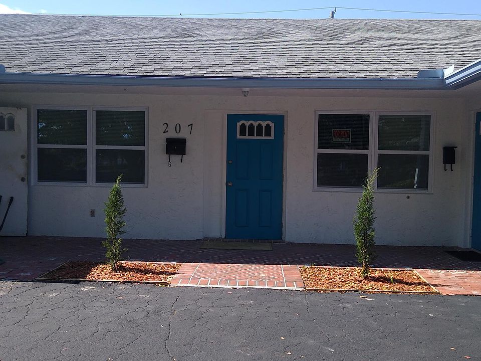 1st image of 207 Castlewood Dr #B