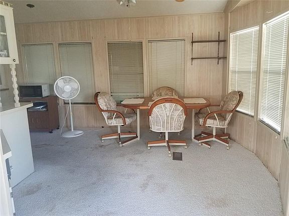 4th image of 47 Fairview Dr N
