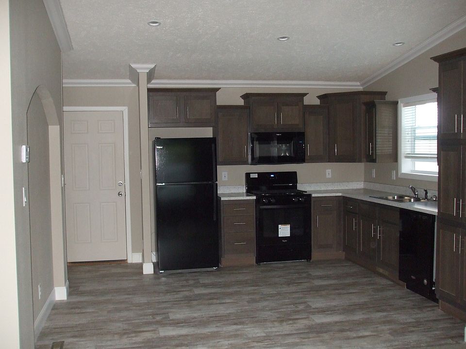 2nd image of 215 Cheyenne St Lot 40