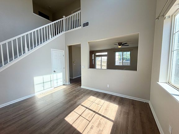 3rd image of 1084 Cape May Dr