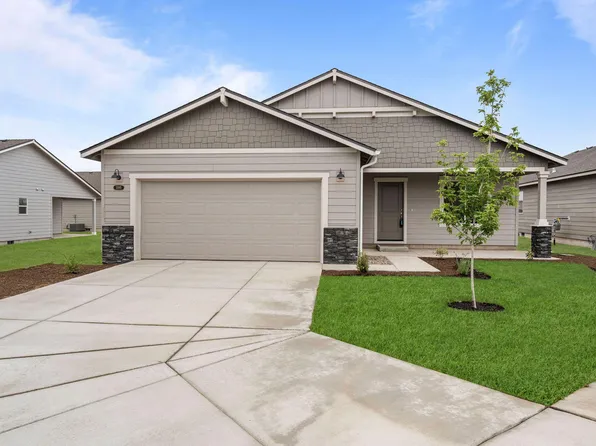 3395 NW 11th St #57, Redmond, OR 97756