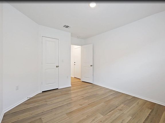 2nd image of 10521 Steinbeck Dr