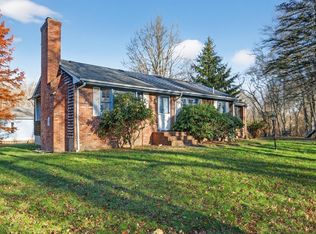79 Cedar Ave, Swansea, MA 02777