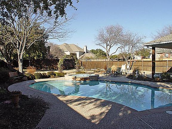 2nd image of 2713 Barrington Dr