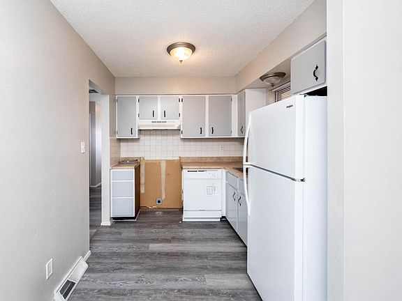 5th image of 19 Regency Ct #19