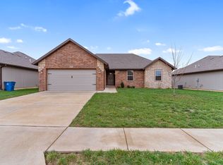 876 E Ozark Jubilee Rd, Nixa, MO 65714