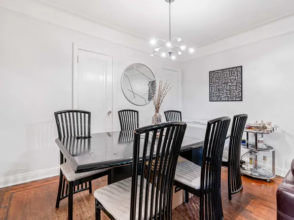 30-83 Crescent Street image 5 of 17