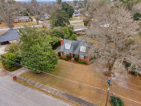 2nd image of 503 Sunset Drive