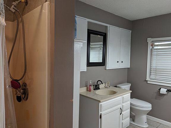 2nd image of 423 Parkway St