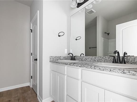 5th image of 41409 Schafer Dr