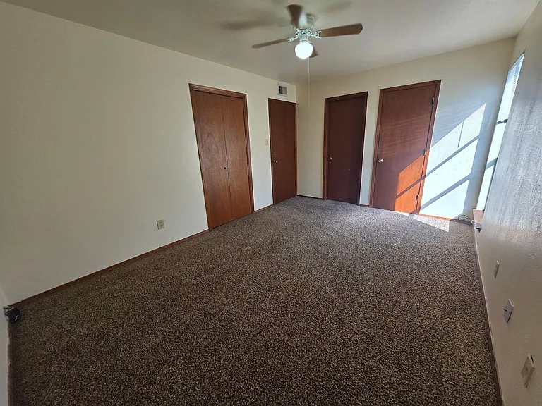2804 W 4th St — Photo 11