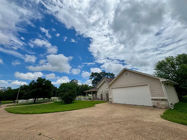 465 Austin Hines Dr — Photo 34