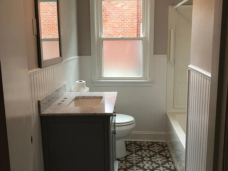 214 Norway St — Photo 6