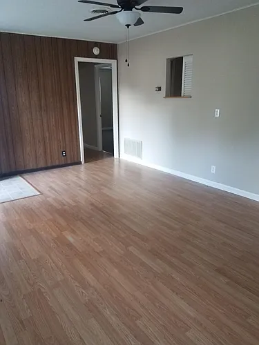 2322 Englewood Ct Photo 1