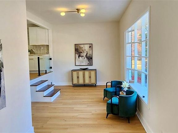 4th image of 2619 Cavalier Dr