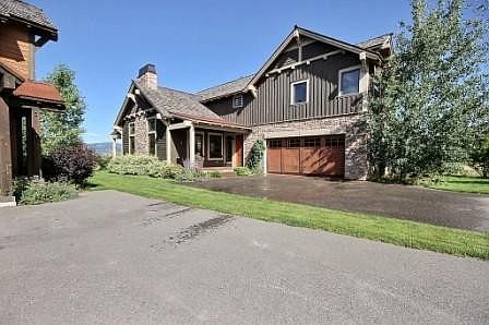 1st image of 38 Moulton Ln