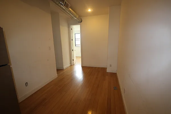 Rented by Nooklyn NYC LLC | media 12