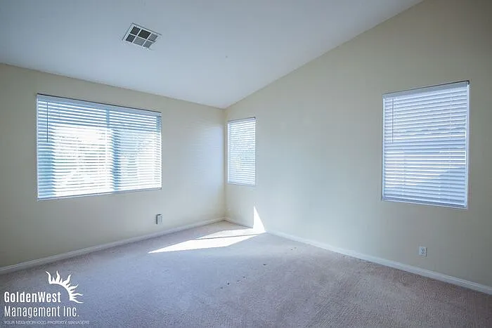 9776 Floweret Ave — Photo 11