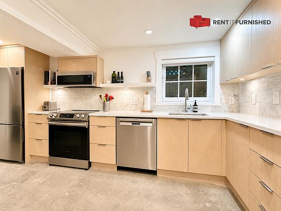 5th image of 2036 W 15th Ave