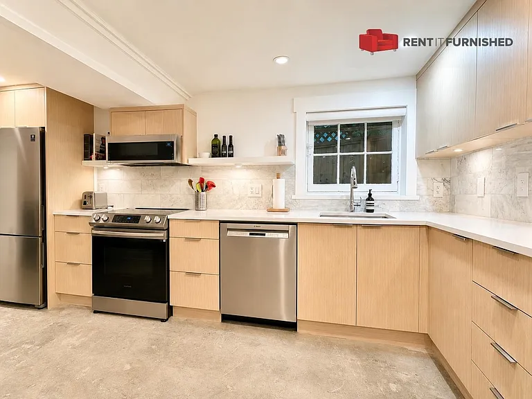 2036 W 15th Ave — Photo 5