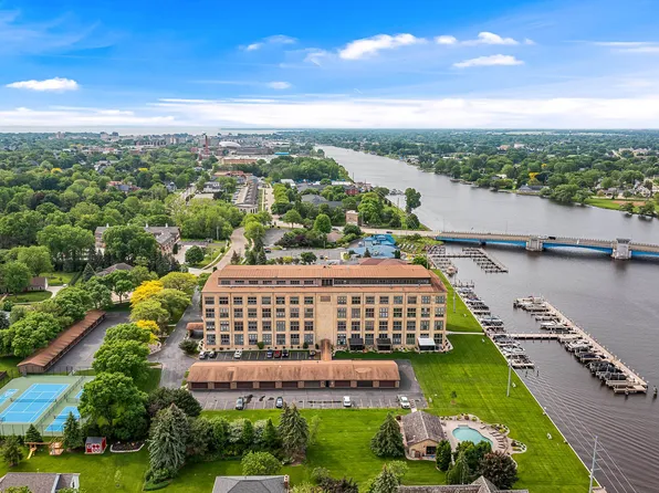 1545 Arboretum Dr APT 216, Oshkosh, WI 54901