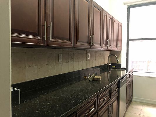 2nd image of 102 Fort Washington Ave #6