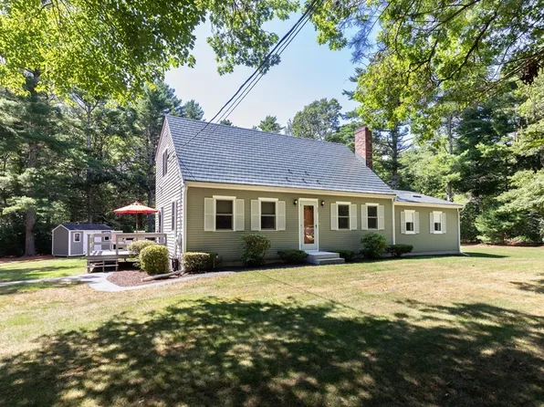 47 Bourne Rd, Plymouth, MA 02360