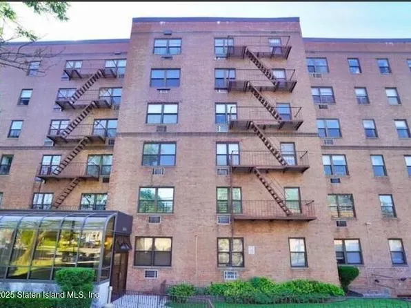 1160 Richmond Rd APT 2F, Staten Island, NY 10304