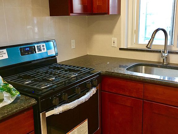 3rd image of 14912 Delaware Avenue # Fl 1ST