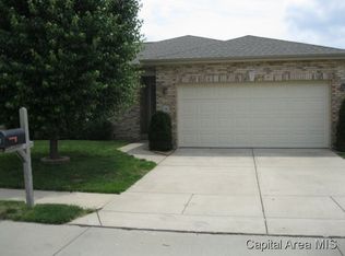 2919 Meadowbrook #8, Springfield, IL 62711