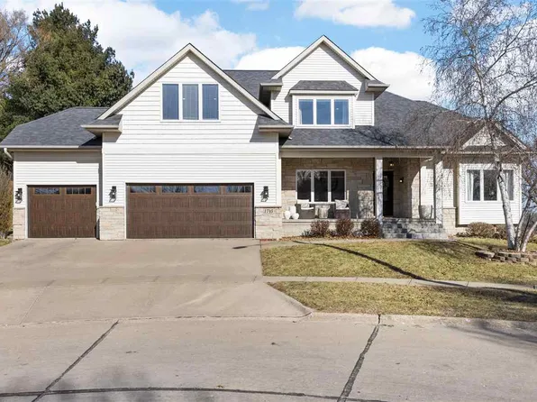 1745 Brown Deer Rdg, Coralville, IA 52241
