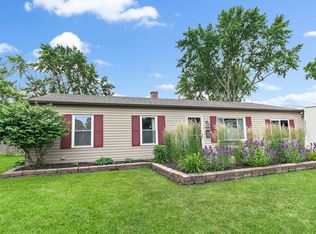 709 Russet Ln, Streamwood, IL 60107