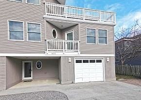 4th image of 103 E 29th St