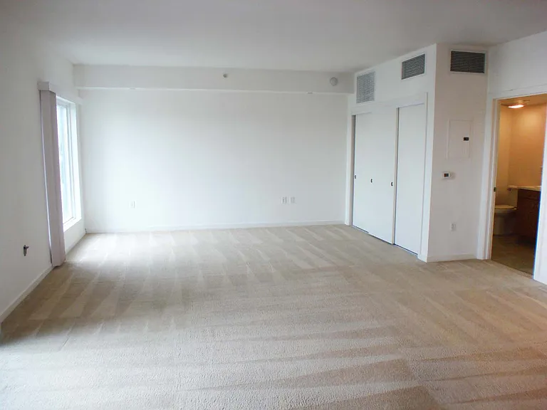 550 15th St #401 — Photo 24