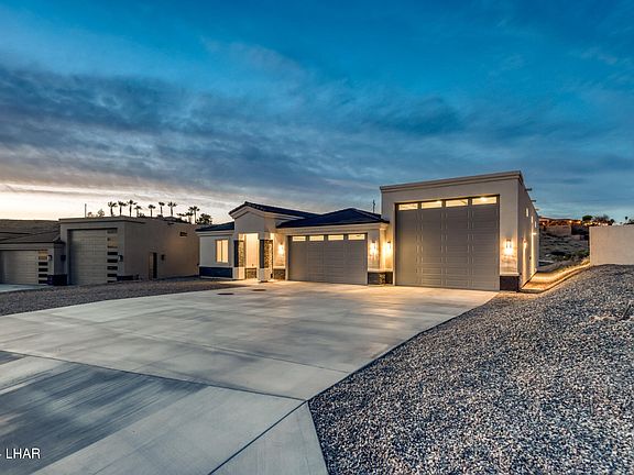 4th image of 3811 Yucca Dr