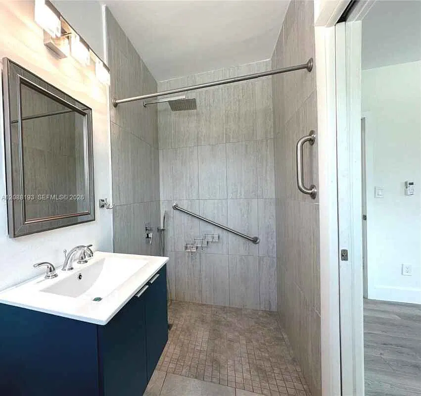 2115 Nw 185th St # A Miami Gardens, Fl 33056 — Photo 4