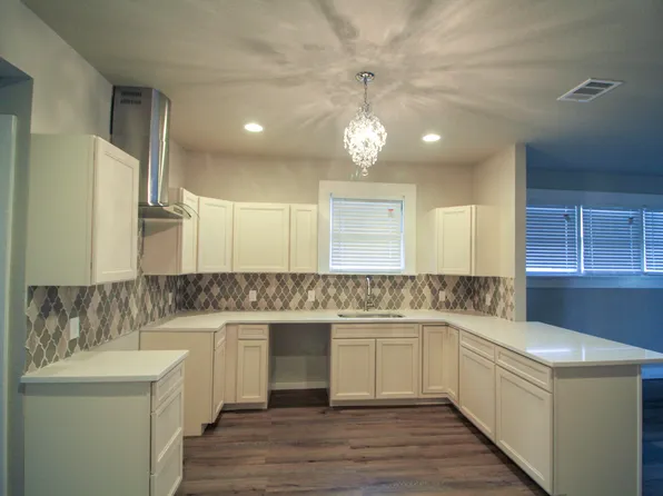 1138 Iowa St, San Antonio, TX 78203
