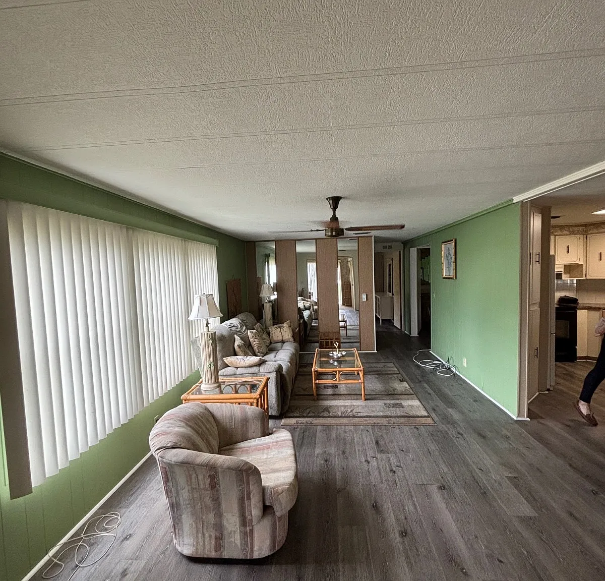 3 bed, 2.0 bath, 1300 sqft, $1,900 — Photo 3
