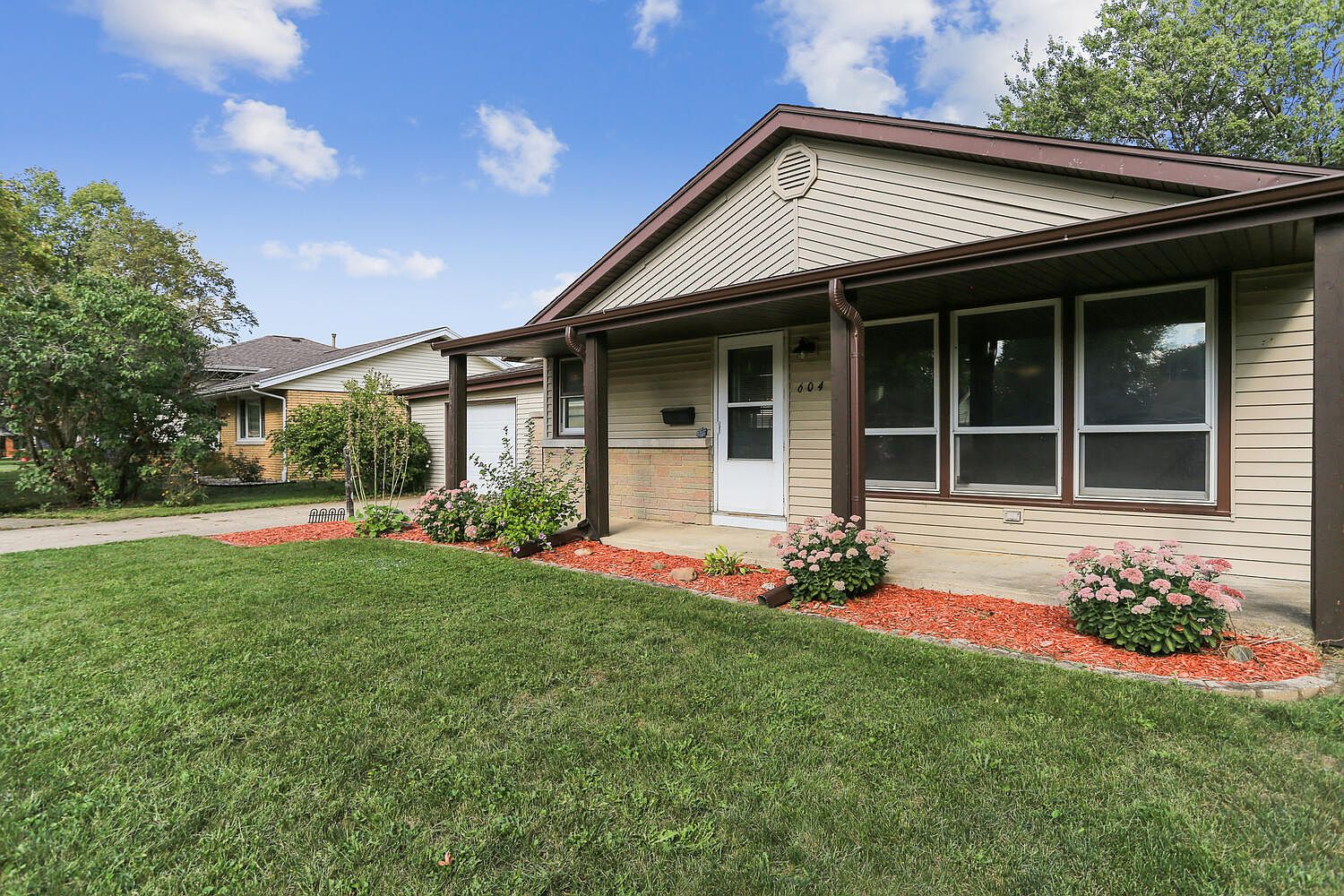 604 Oakcrest Dr, Rantoul, IL 61866 MLS 11883958 Zillow