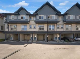 136 E New Brighton Point SE, Calgary, AB T2Z1B7