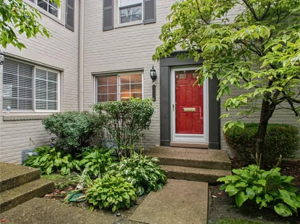 1716 Graefield Rd #47, Birmingham, MI 48009