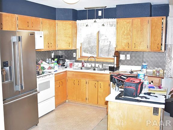 5th image of 309 Burlington Ave